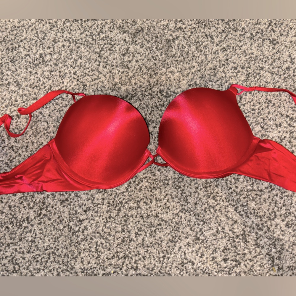 Victoria Secret Red Super Push Up Bra